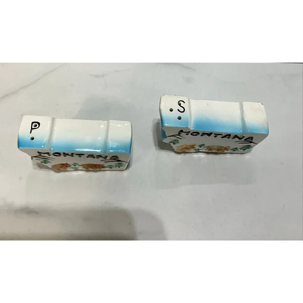 VINTAGE MONTANA Souvenir Salt And Pepper Shakers
